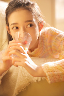 草草影院CCYYCOM